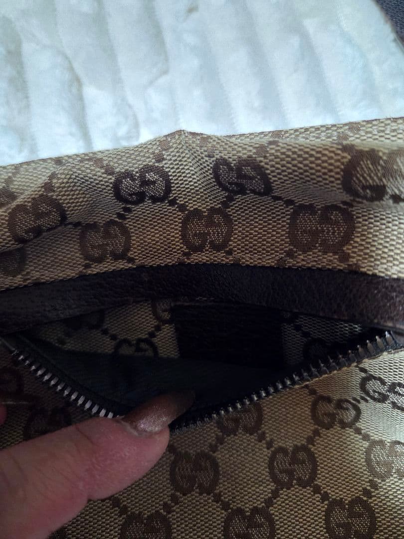 GUCCI ボディバッグ GGパターン ベージュ　5日まで！