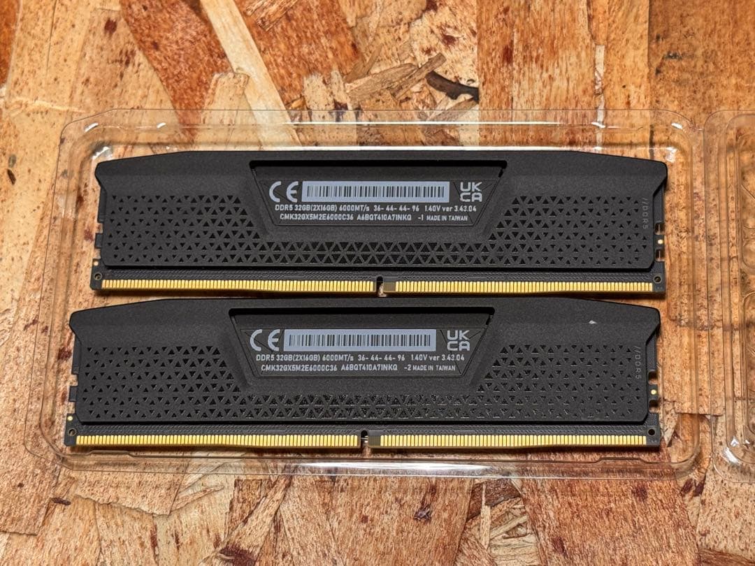 メモリー CORSAIR VENGENCE DDR5 32GB 6000MHz