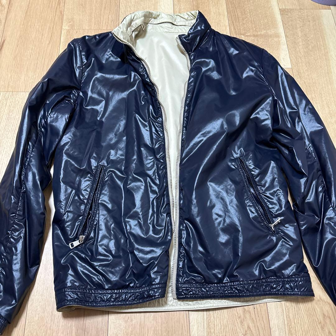 モンクレール リバーシブル ナイロンジャケット 背面ロゴ 収納フード