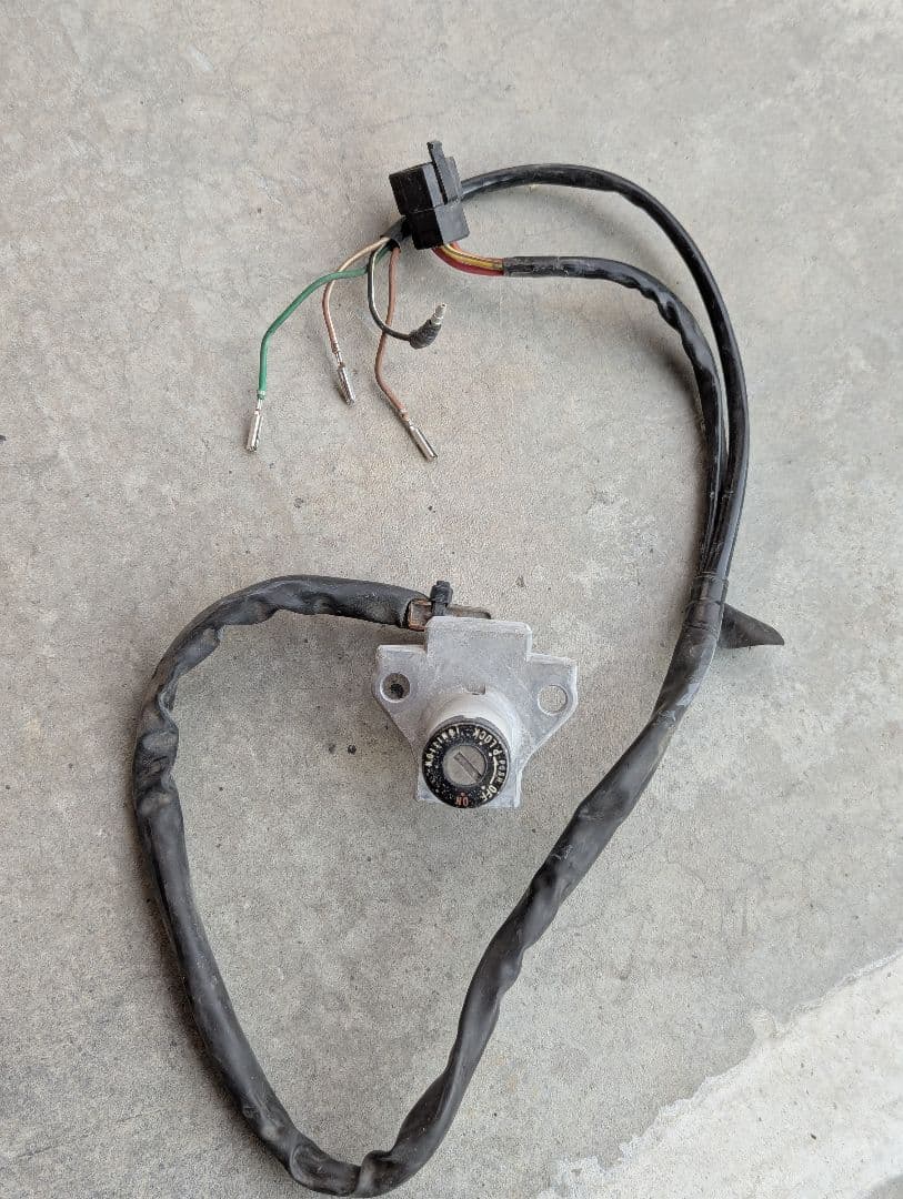 MC11 NS250R キーシリンダセット