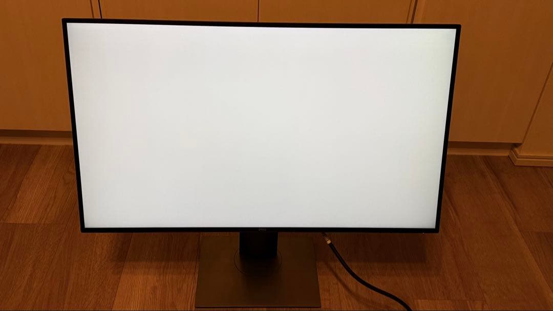 ディスプレイ・モニター本体 Dell U2720QM