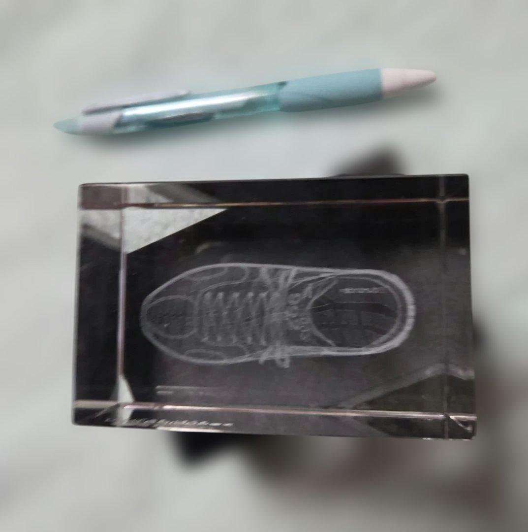 new balance スニーカー 置物　非売品