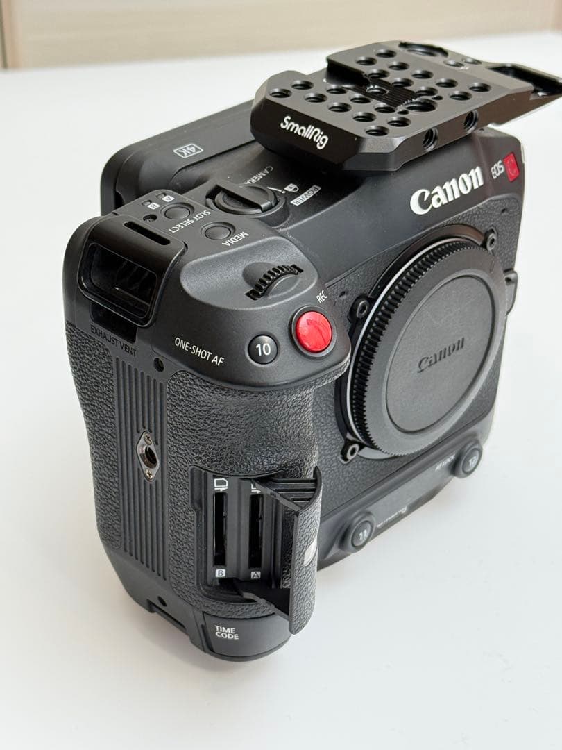 リグ付き Canon EOS C70 ボディ業務用ビデオカメラ本体