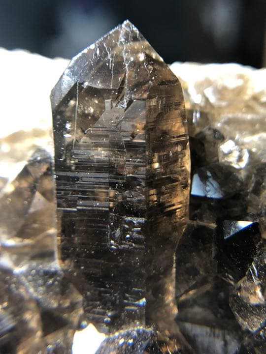 奇跡の スイス スモーキークォーツ クラスター 201g 完品✩.*˚