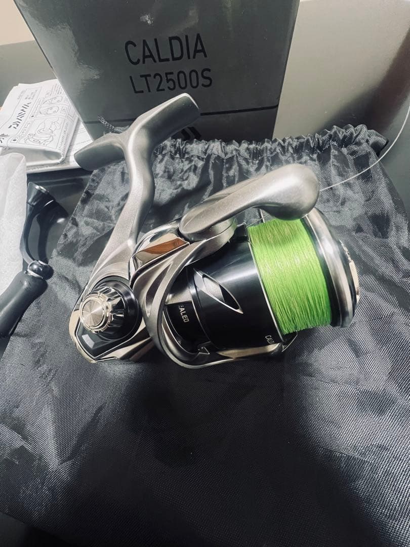 ダイワ 25カルディア LT2500S スピニングリール 付属品完備