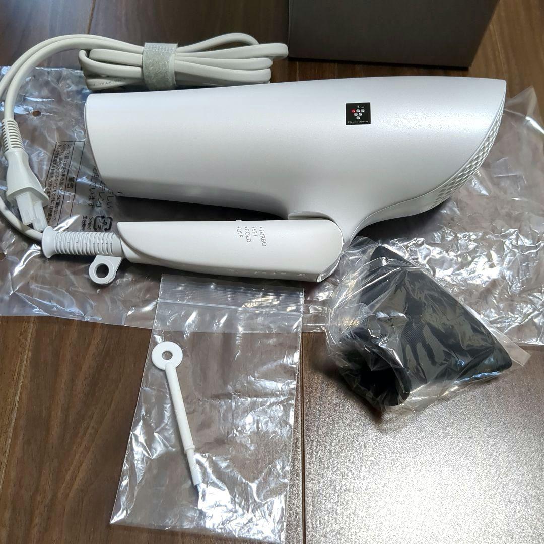 シャープ ドライヤー プラズマクラスター IB-P602-W ホワイト
