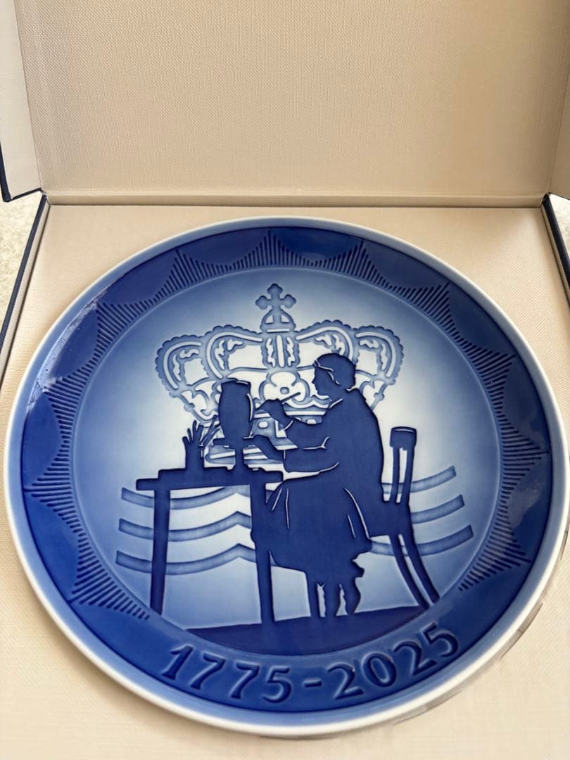 新品■ロイヤルコペンハーゲン250周年　イヤープレート　1775-2025