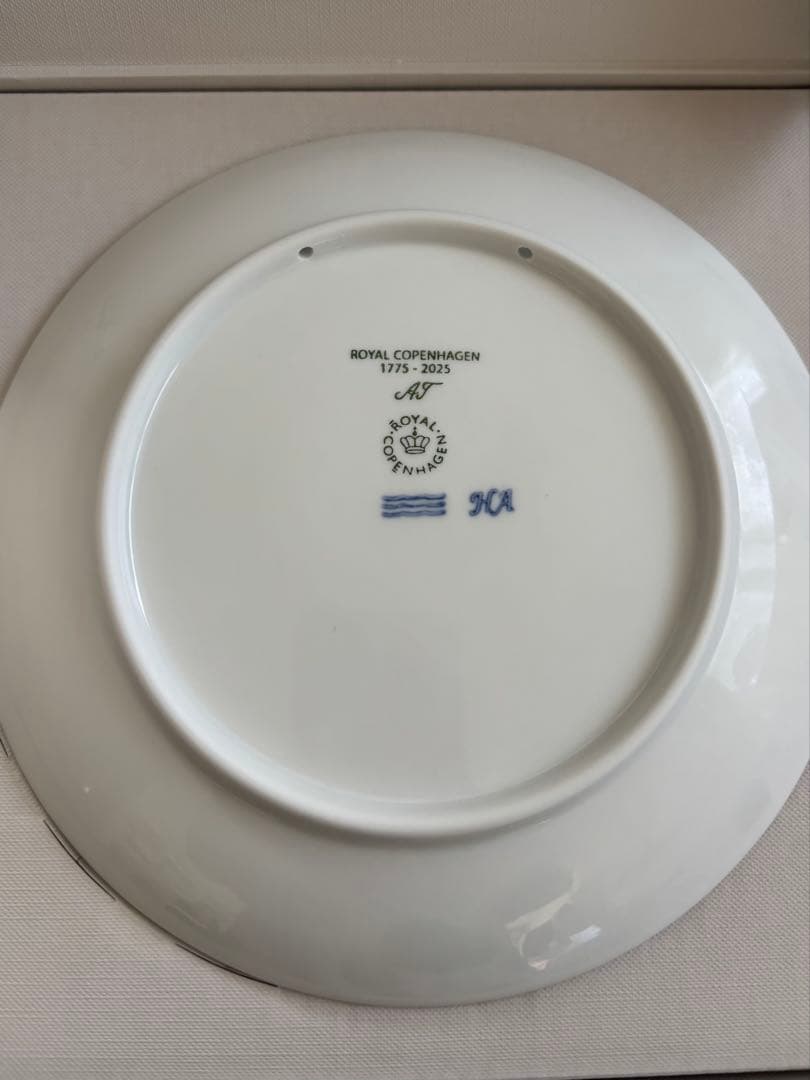 新品■ロイヤルコペンハーゲン250周年　イヤープレート　1775-2025