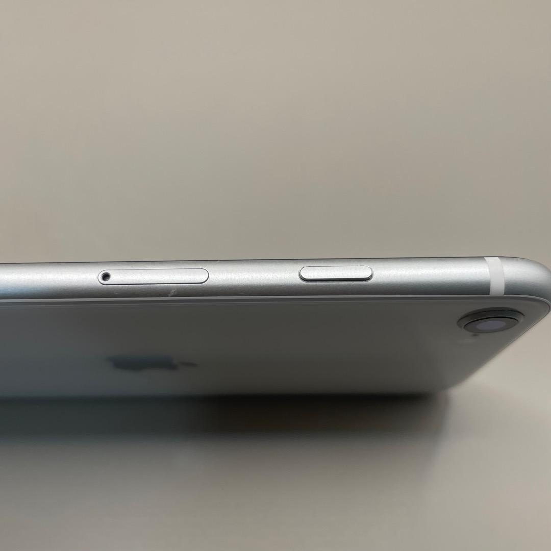 美品✨iPhone SE(第2世代) 128GB ホワイトバッテリー新品100％