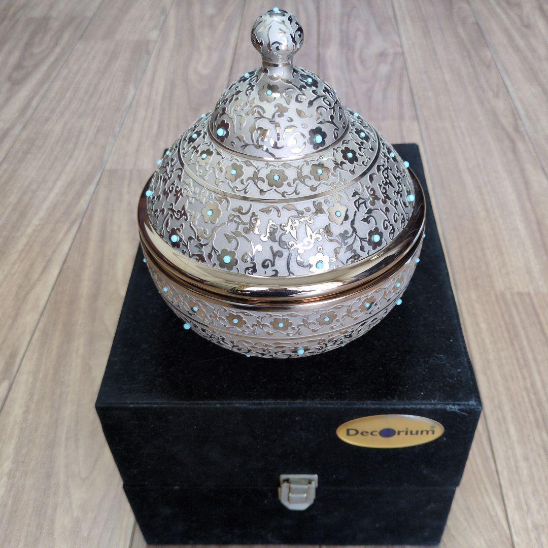 【Decorium デコリウム】装飾ガラス器／蓋付きボウル／インテリアオブジェ