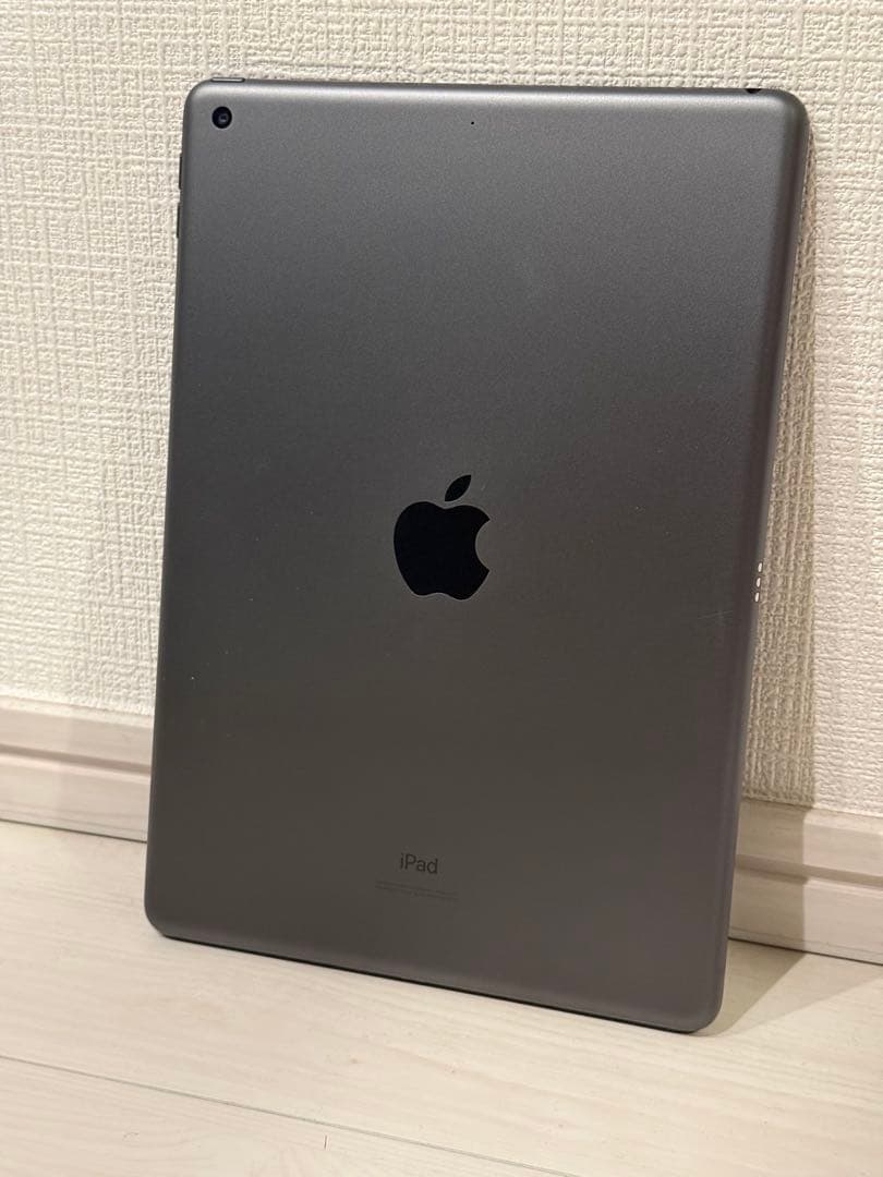 『美品』iPad 第7世代 Wi-Fiモデル 32GB スペースグレイ/カバー付