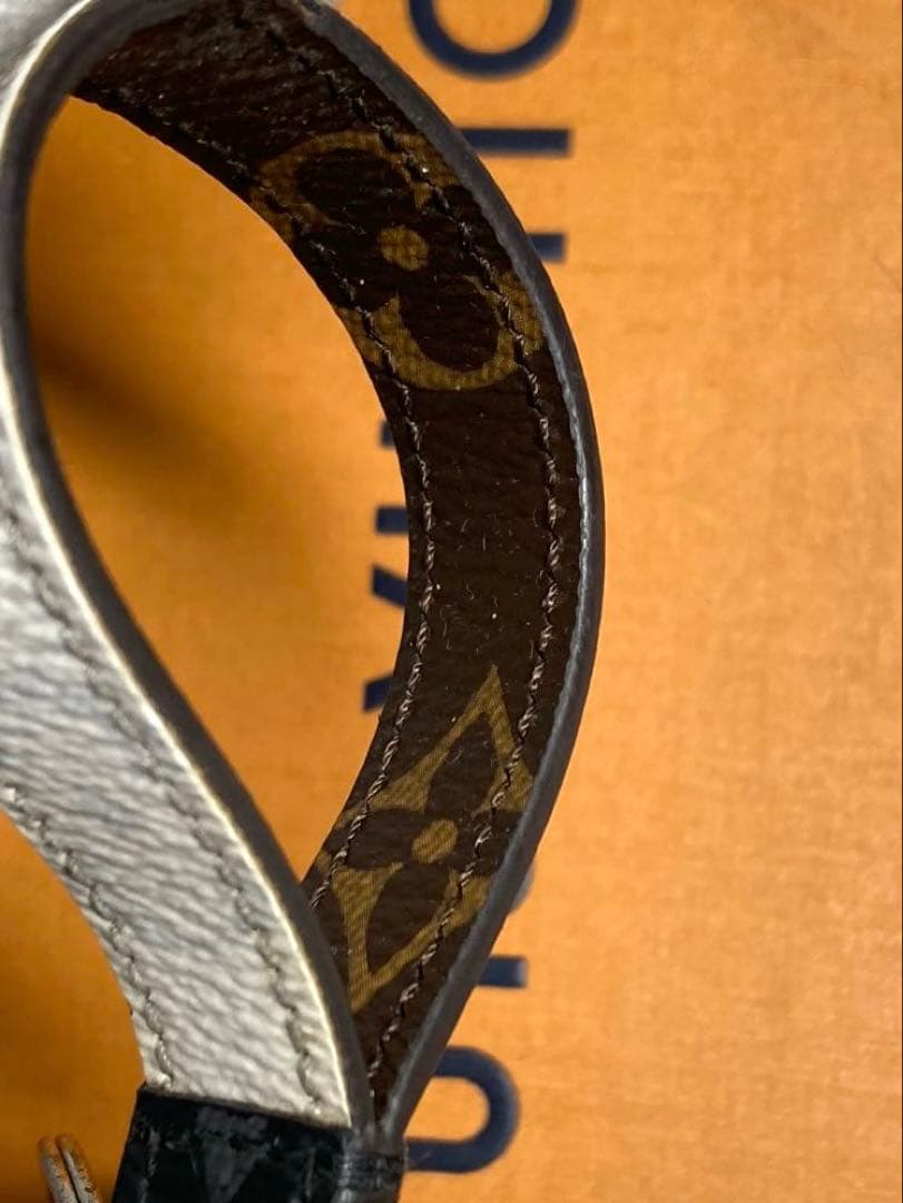 ルイヴィトン　モノグラム　エクリプス　ドラゴンヌ　キーホルダー　キーリング