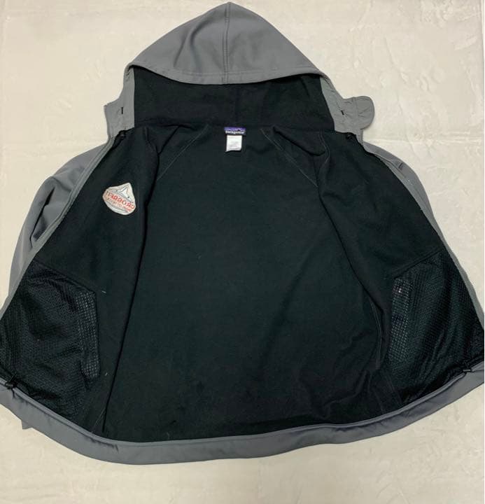 Patagonia パタゴニア　ポリエステル フーディージャケット サイズL