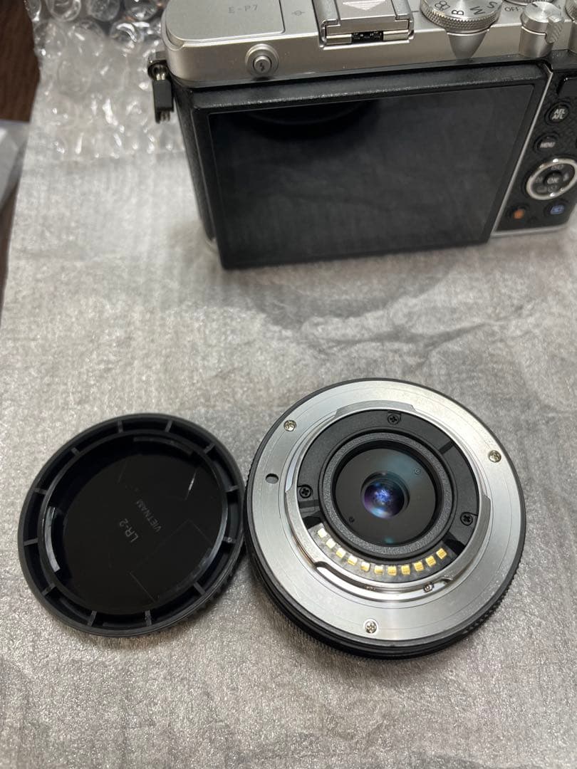 OLYMPUS PEN E-P7 本体+レンズ　展示美品