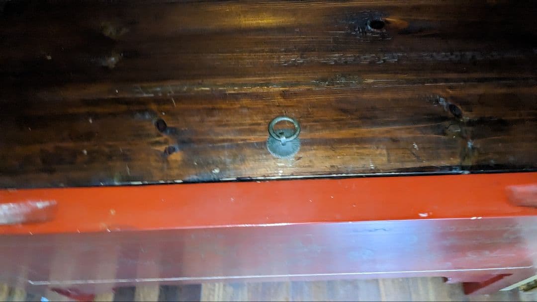 ✨シンガポール家具　存在感のある素敵な…キャビネット　落ち着いた朱赤色✨