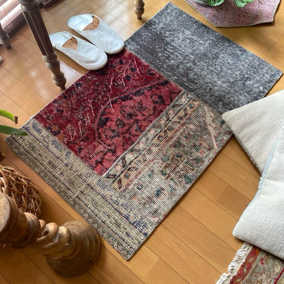 55×86 パッチワーク　グレイボタニカル　深み赤　トルコヴィンテージラグ
