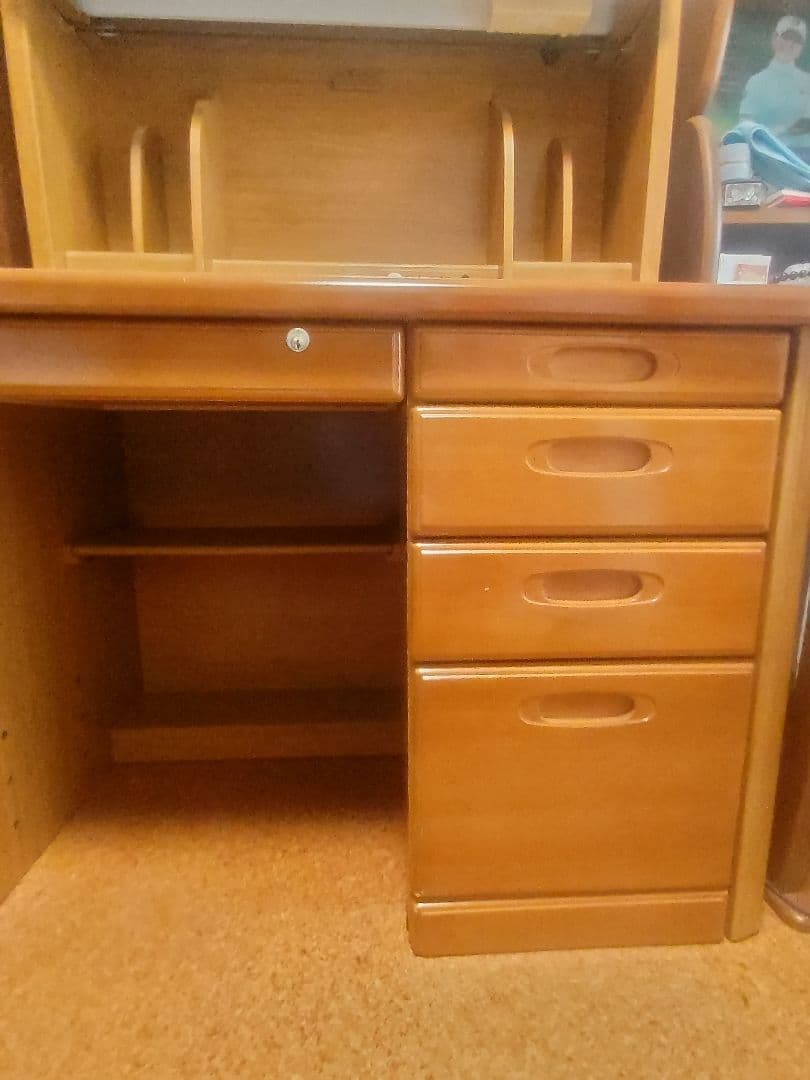 オカムラ　木製学習机（本棚付き）