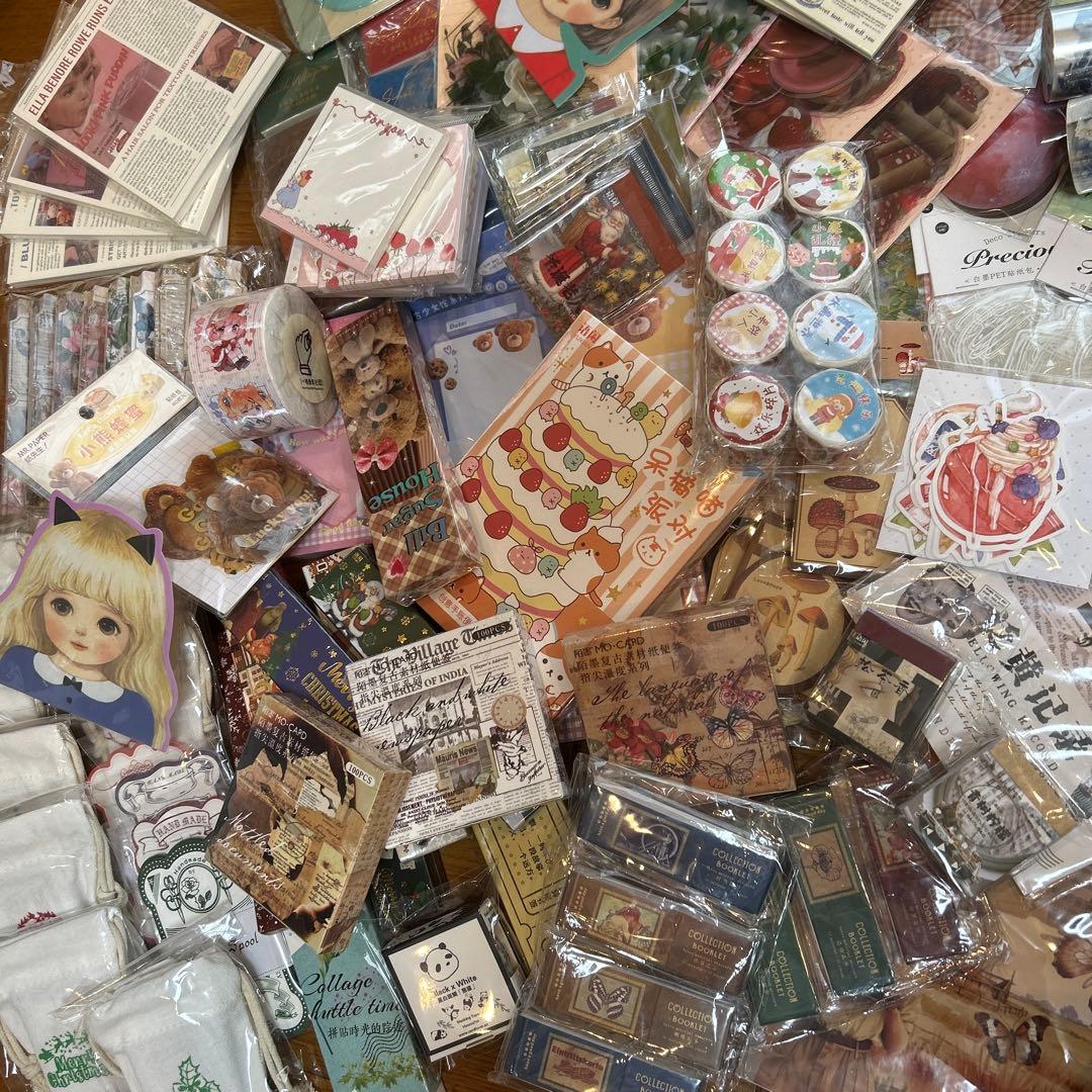 ♦️専用の出品♦️海外コラージュ素材紙 大量まとめ3★新品未使用