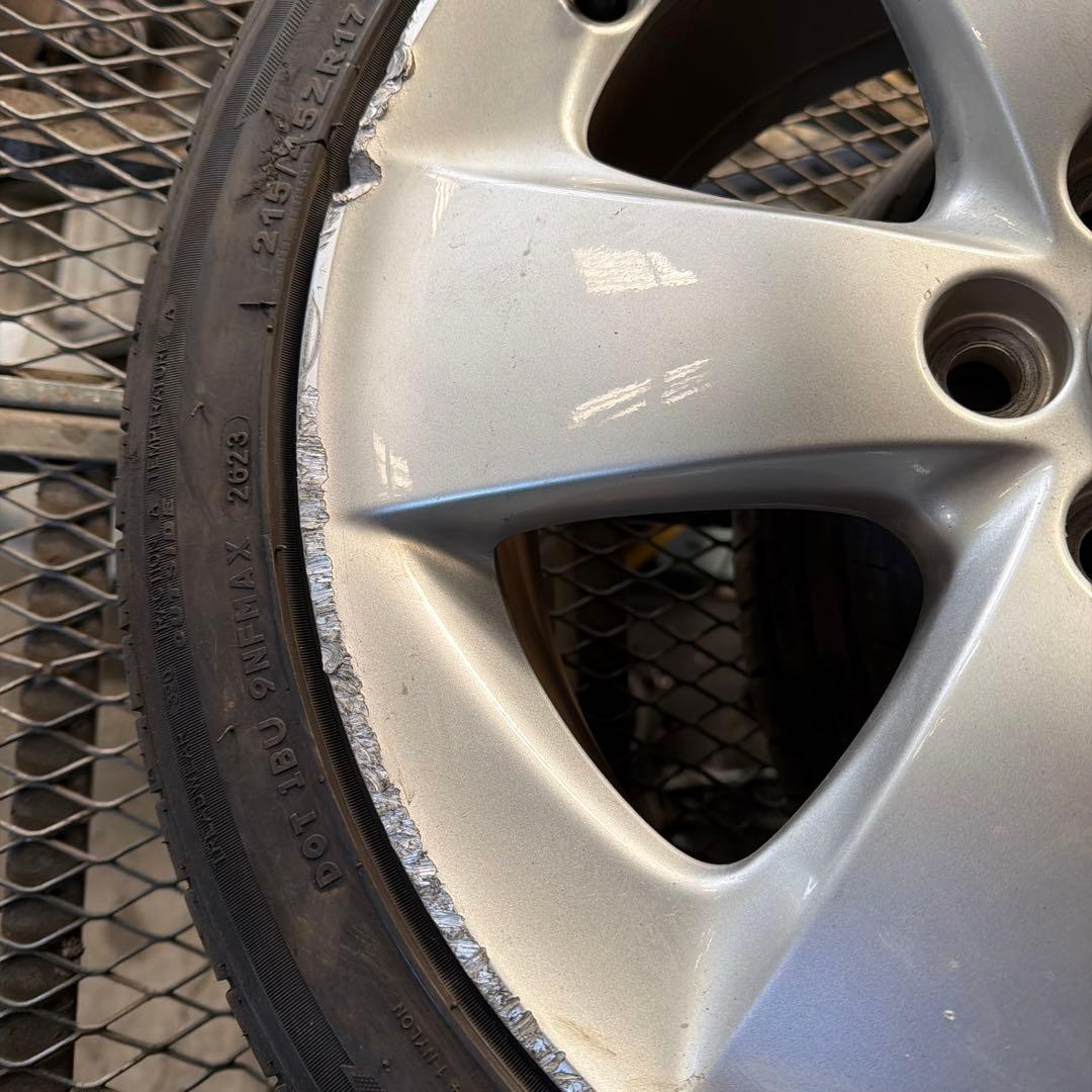 トヨタ　30プリウス純正17インチ タイヤ・ホイールセット 215/45R17