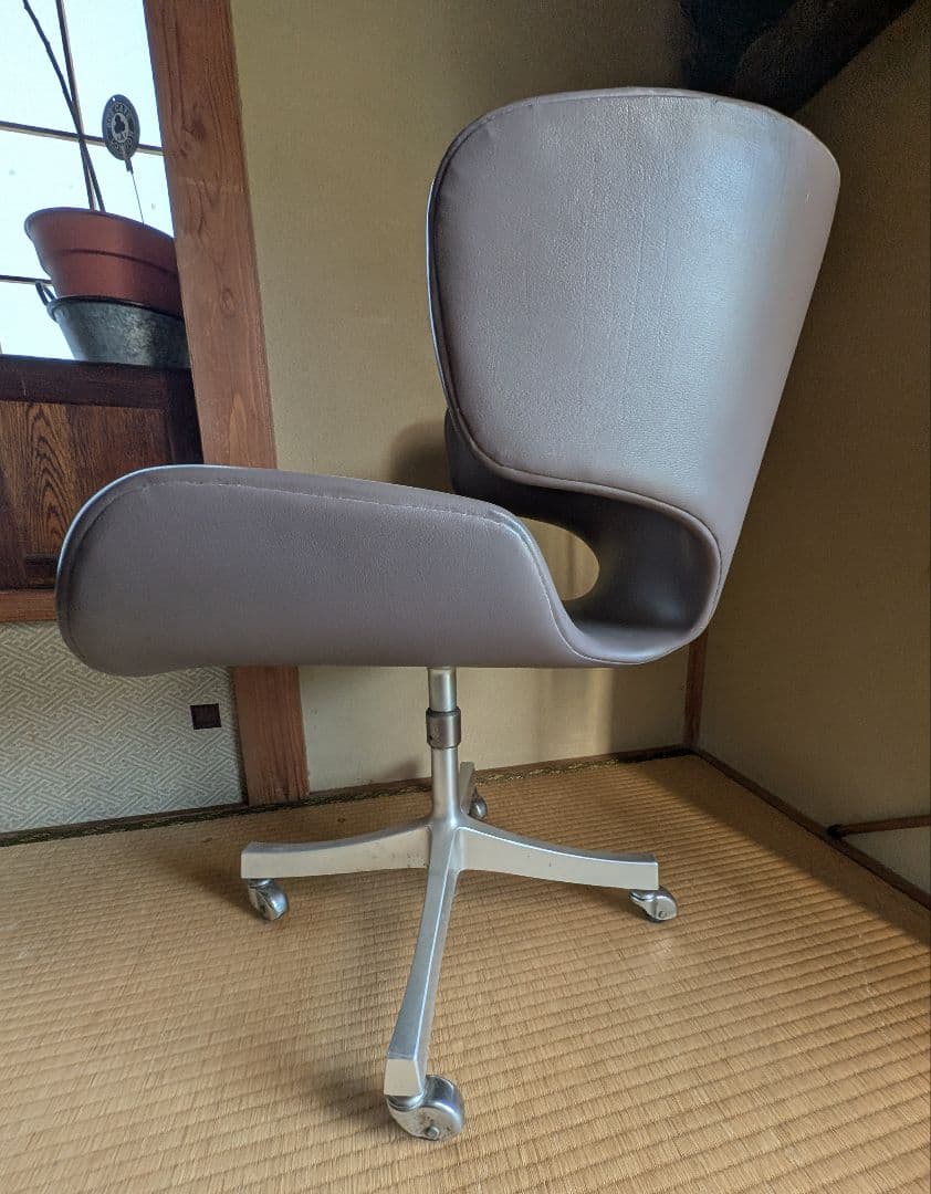 天童木工★剣持勇キャスター付きカブトチェアKABUTO chair ブラウン