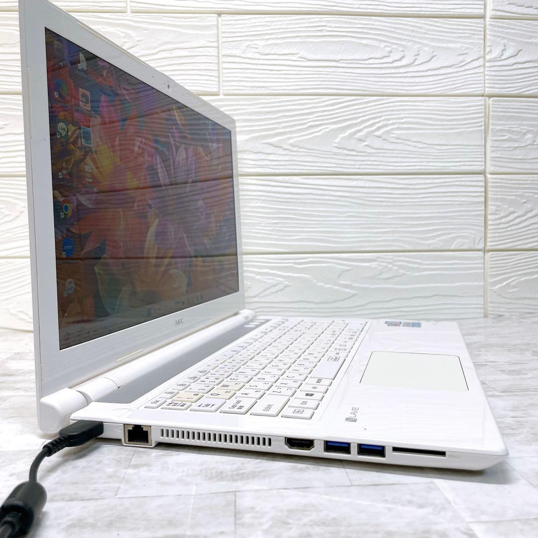 【高性能】8世代 i7✨SSD256GB✨カメラ付✨DVD✨ノートパソコン