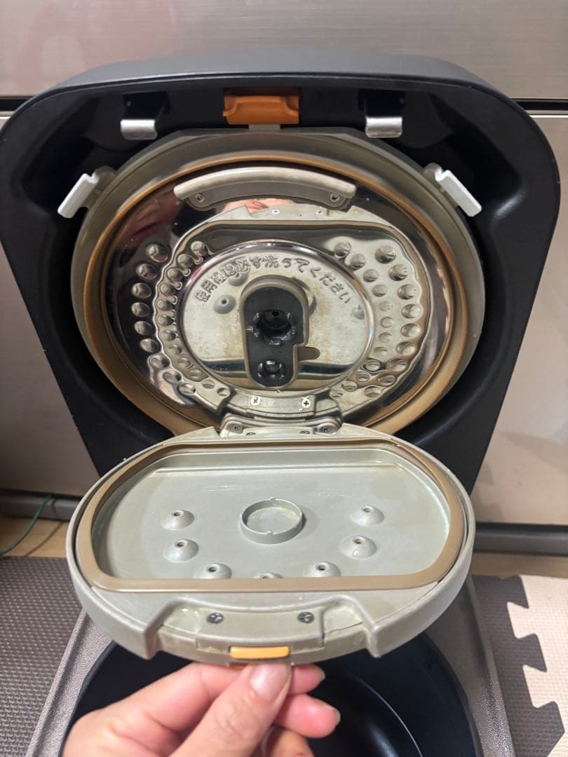 HITACHI IHジャー炊飯器 RZ-W100EM K 漆黒-2022年製