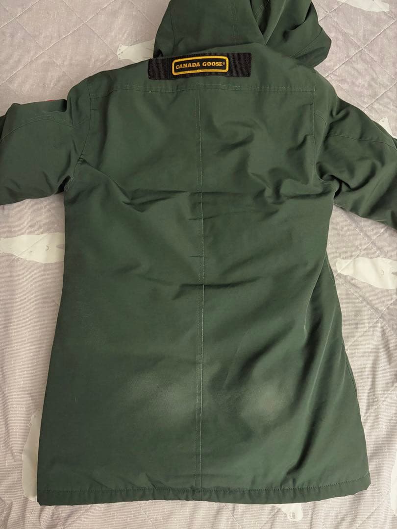   カナダグース ダウンジャケット ブラック/グリーン