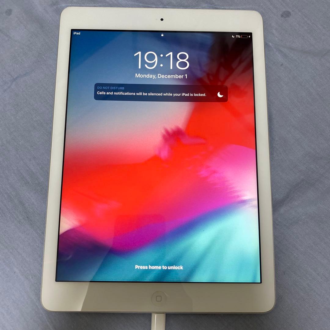APPLE iPad Air Wi-Fiモデル 128GB ME906J/A