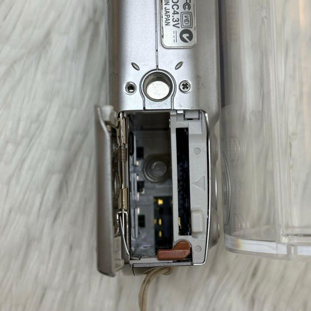 Canon カメラ　IXY 600 PC1114充電器　コンデジ　動作品