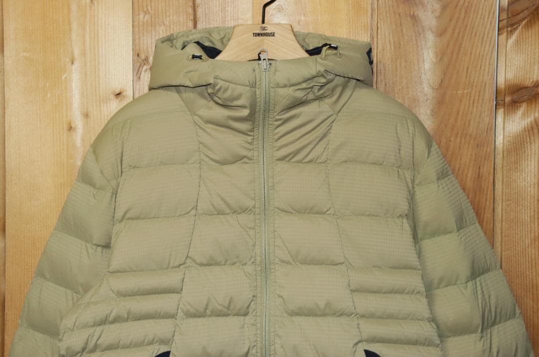 新品 パーリーゲイツ 中綿 フレアボール ストレッチ ジャケット (6/XL)Ⓗ