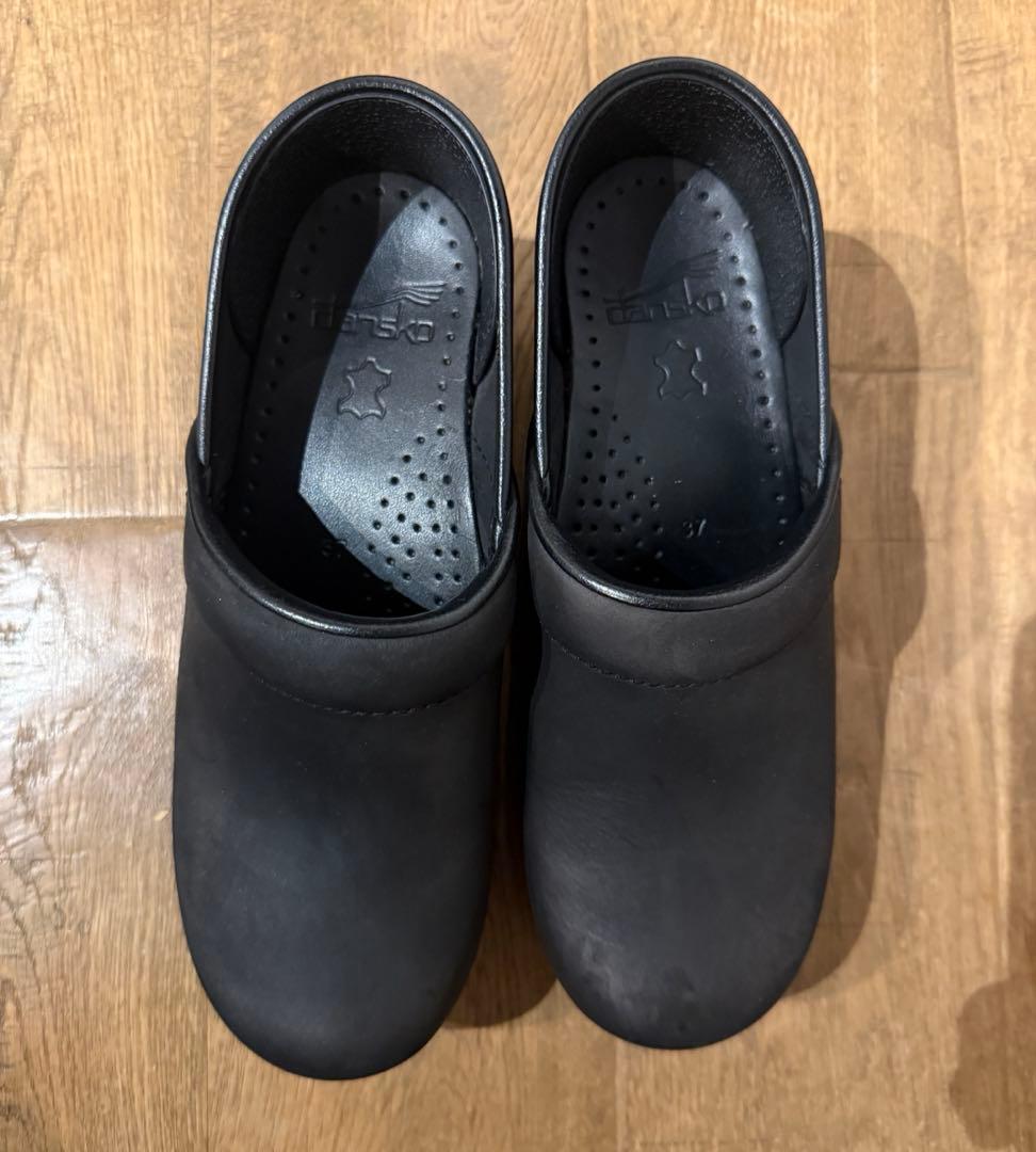 試着のみ/美品✴︎dansko ブラック クロッグサンダル 37