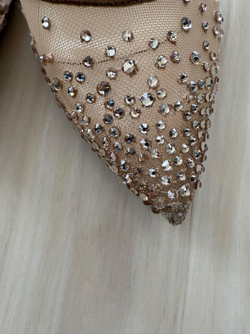 Christian Louboutin ベージュ スパンコール フラットシューズ