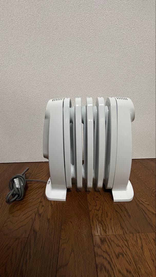 Delonghi オイルヒーター NJ0505E