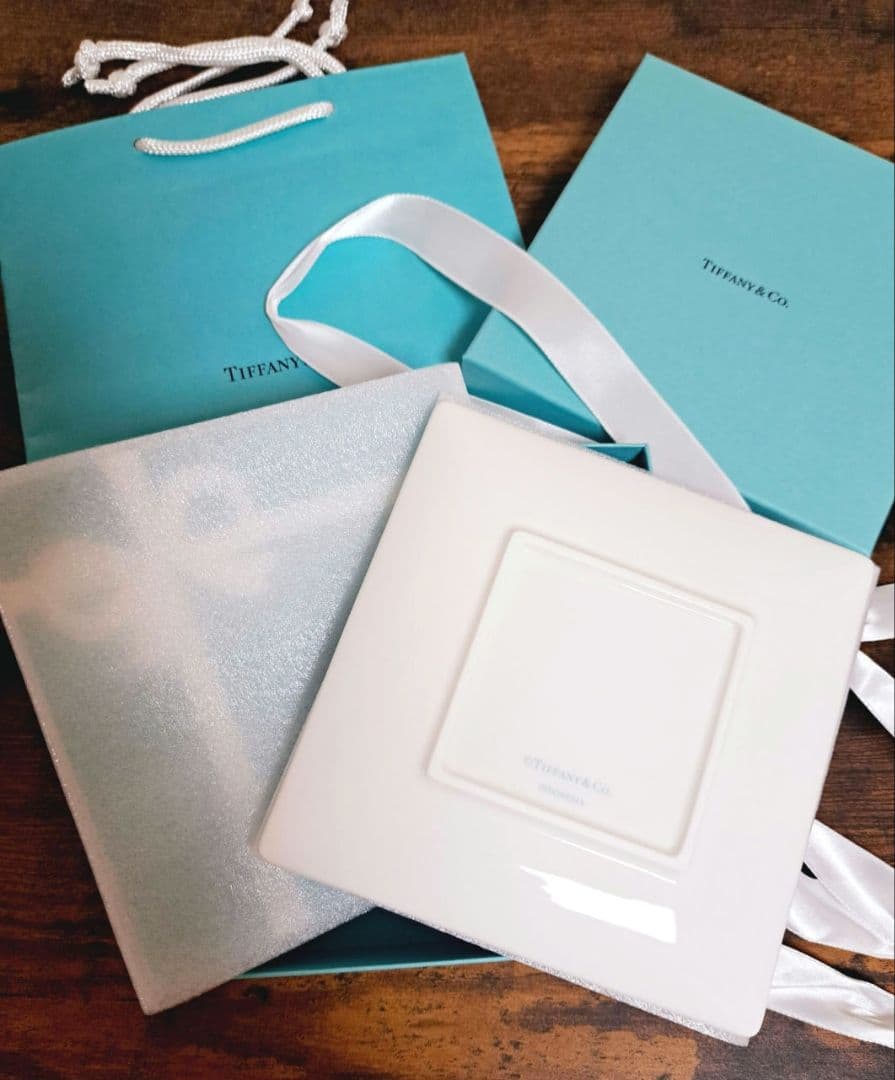 ティファニー ブルーボウデザートプレート 1箱 (2個入) ショップ袋 リボン付