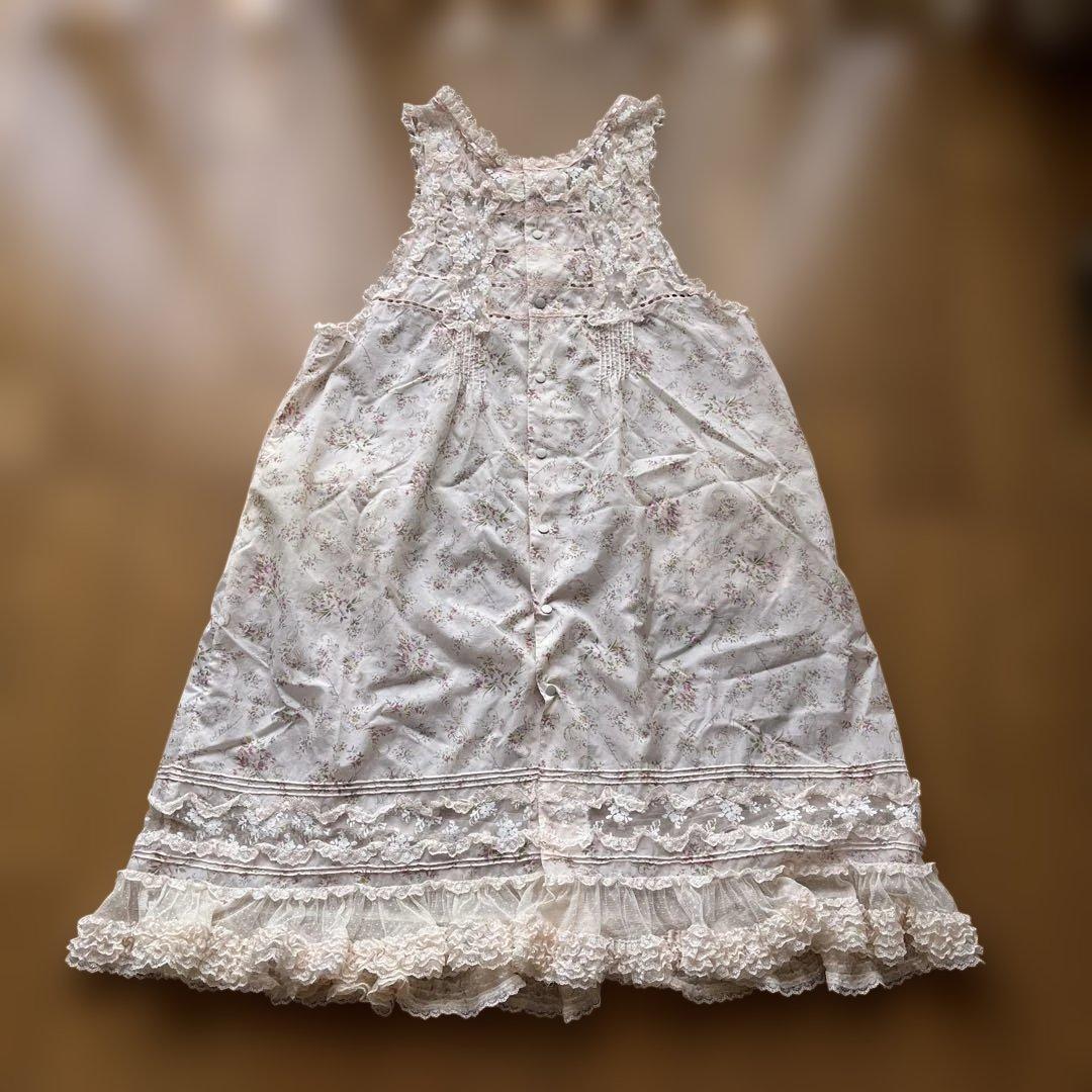 サエラアキアカネエプロン