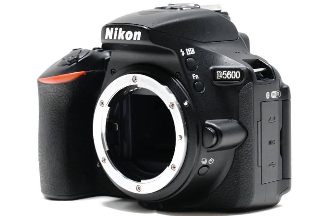 ✨Nikon D5600 美品✨スマホ転送 Wレンズキット✨一眼レフ 初心者