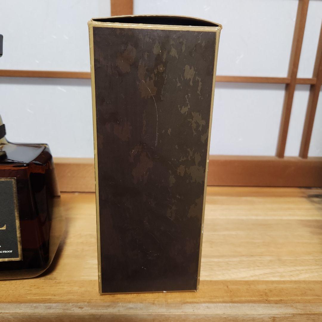 サントリーウイスキーローヤル12年700ml