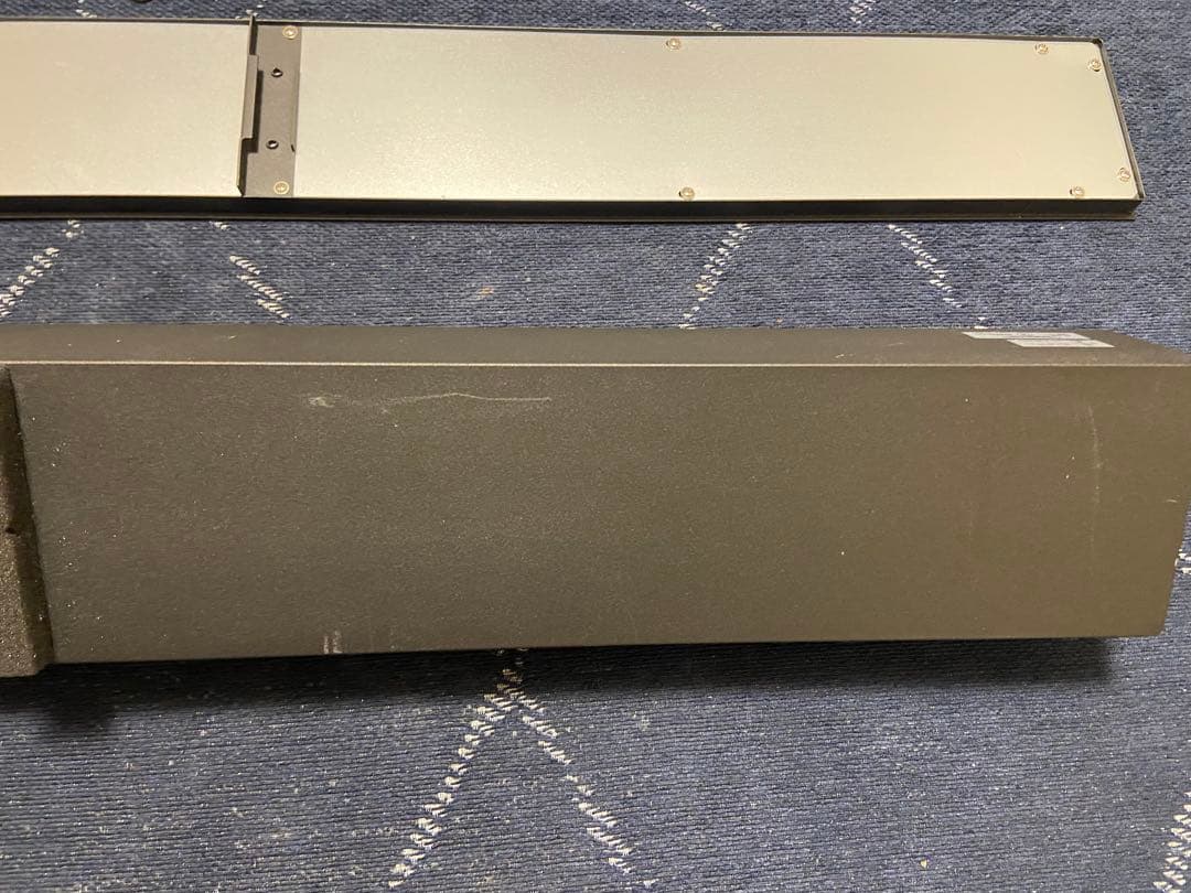 かなでもの　オフィスライト　ネジ欠品