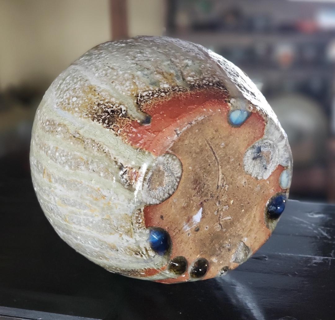 緋色の美しい信楽蹲壺