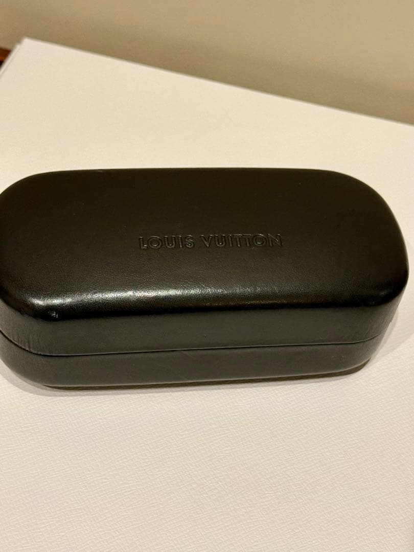 LOUIS VUITTON✴︎サングラス ケース付