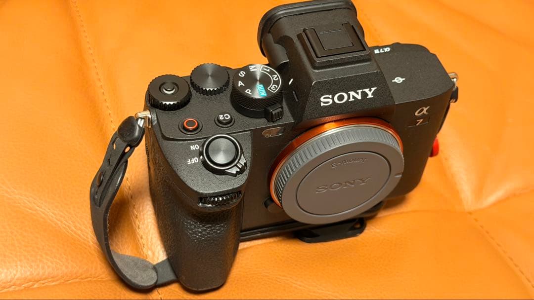 【極美品】SONY A7IV ILCE-7M4 5600回 ピークデザイン