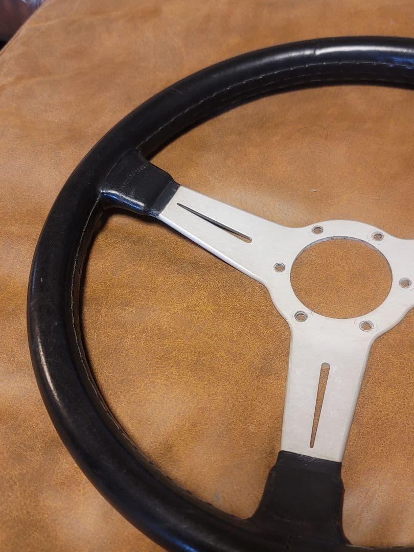 Nardi クラシック レザーステアリングホイール 360mm