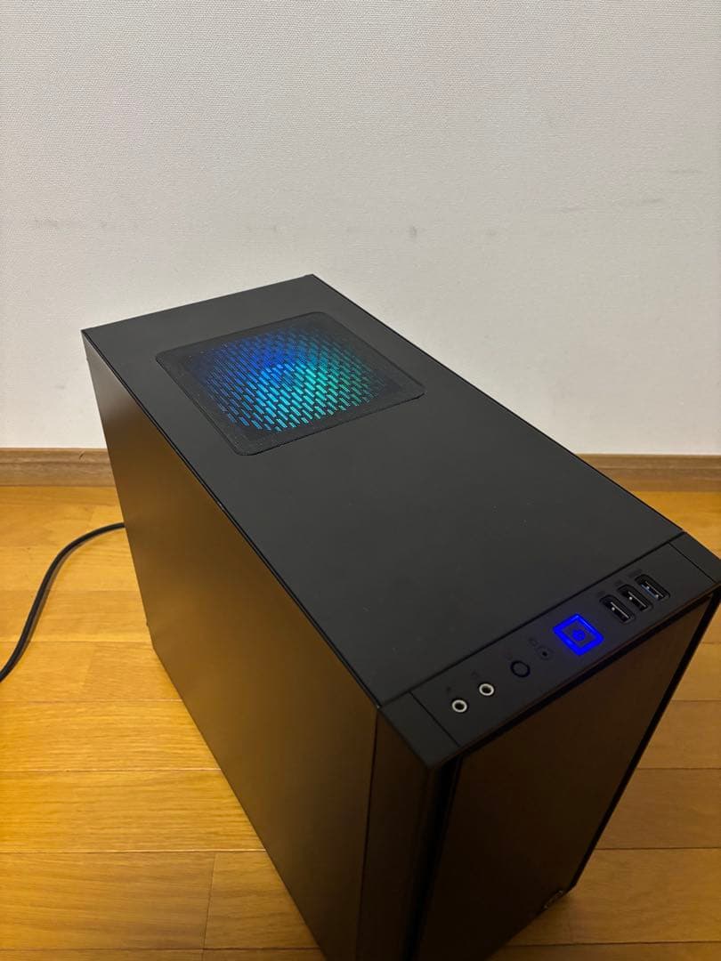 週末値下げ！ほんのり光る！自作ライトゲーミングPC！i7 新品SSDで快適！