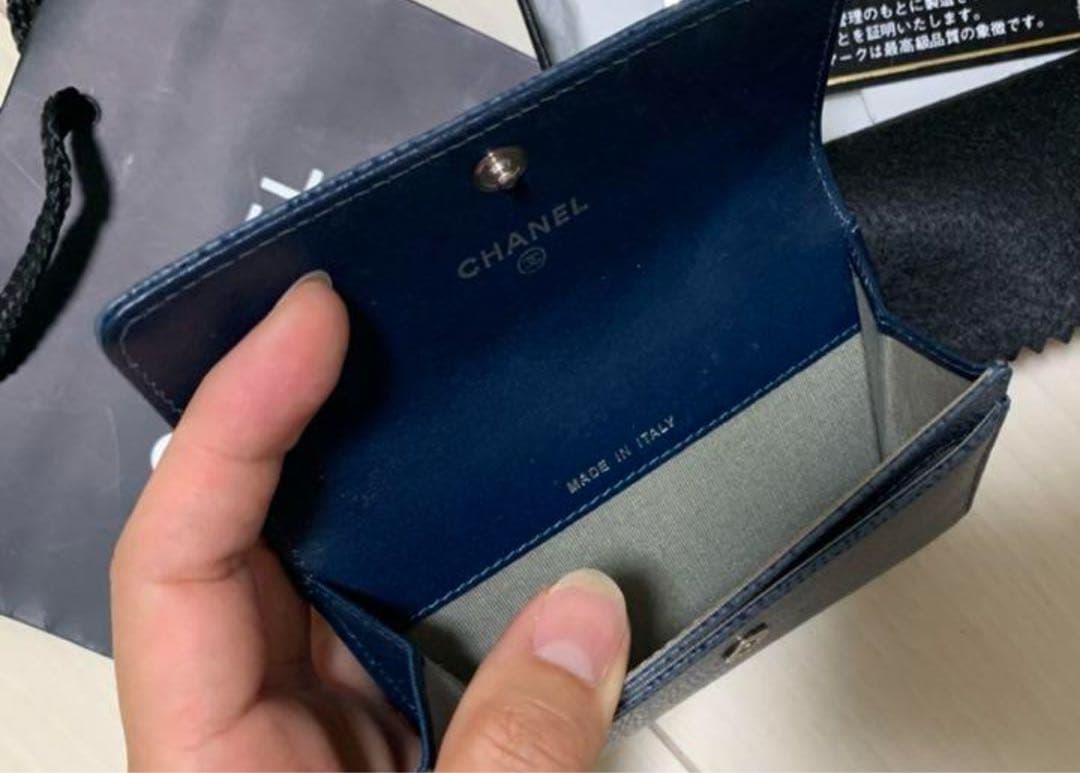 シャネル　名刺入れ　カードケース　キャビアスキン　ネイビー　シェードグリーン