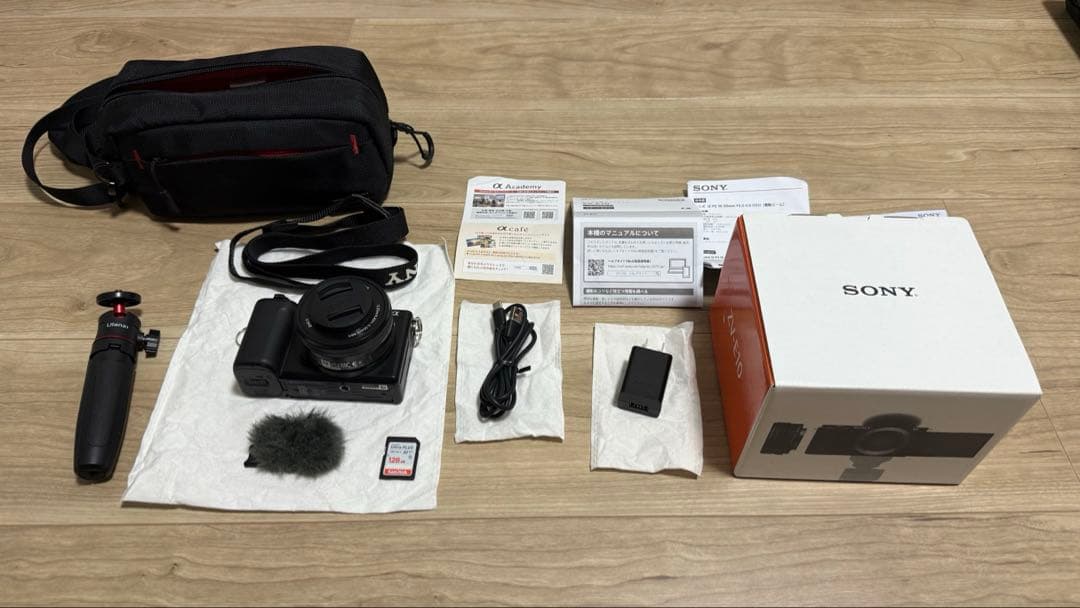 【あきさん専用】SONY ZV-E10 ミラーレス一眼カメラ SDカード付き