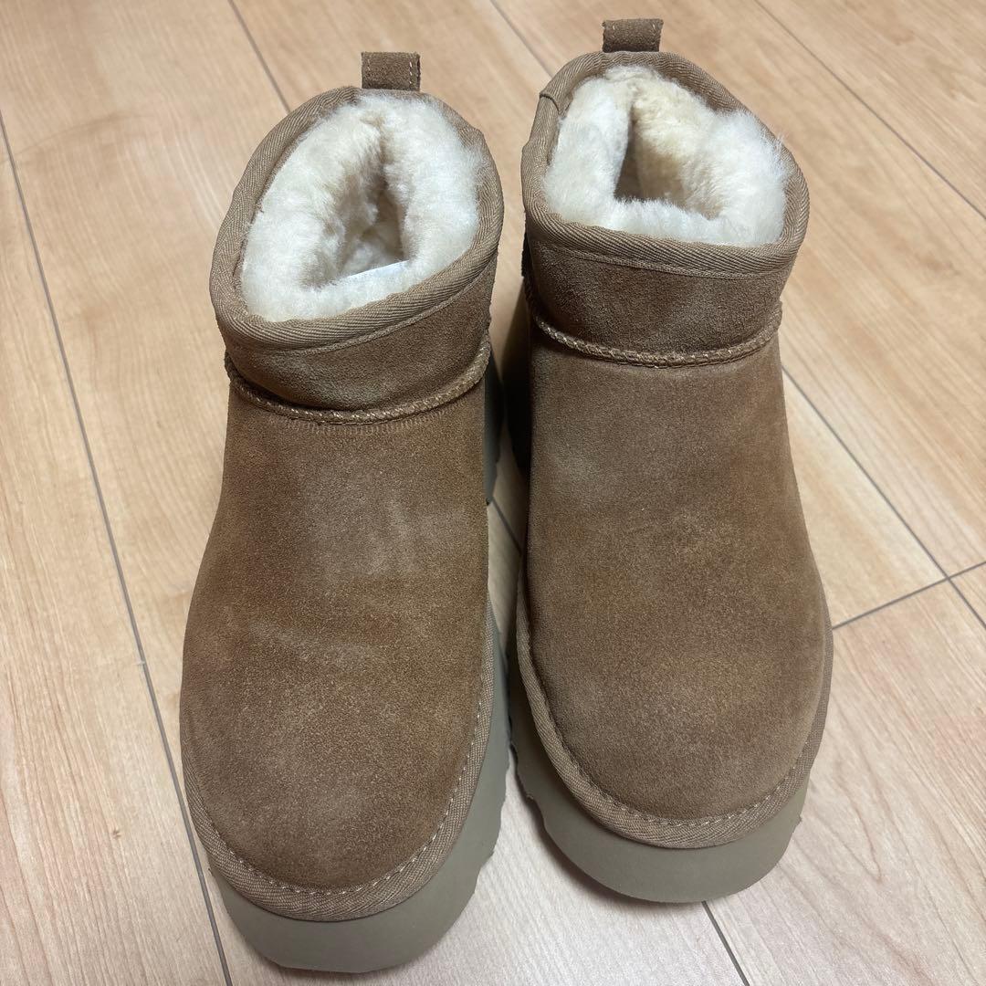 値下げ1月限定UGG 23厚底7cmふわふわムートンブーツ