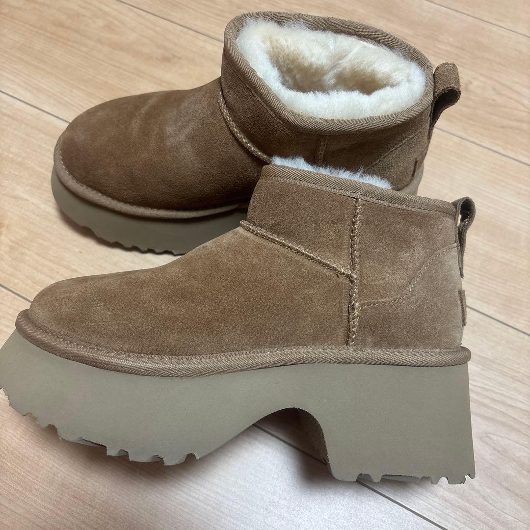 値下げ1月限定UGG 23厚底7cmふわふわムートンブーツ