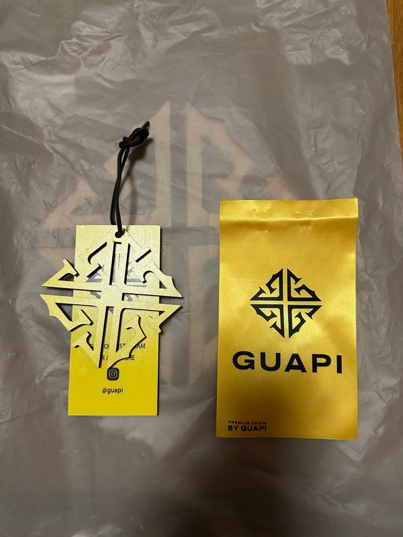 GUAPI フレアパンツ