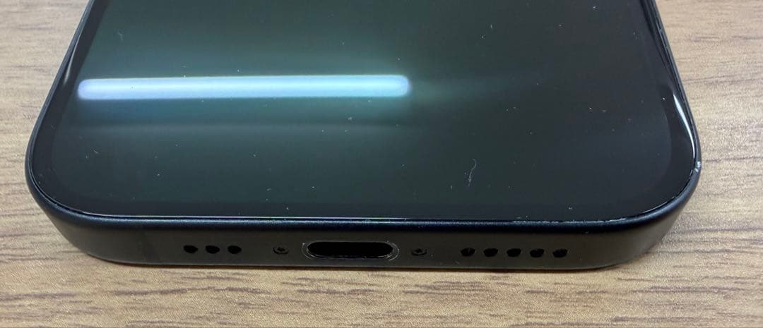 iPhone 15【美品】 128GB ブラックチタニウム