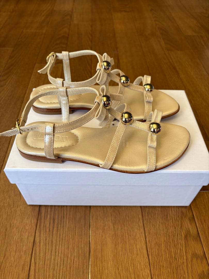 新品！Dior ベージュ サンダル